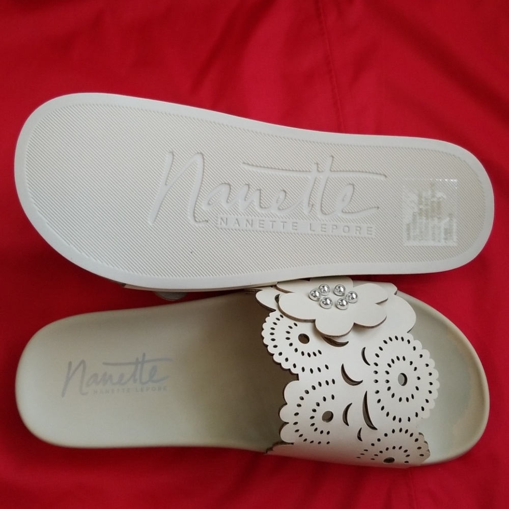 Last Chance** Nanette Lepore Maria Slide Shoe NIB - Picture 3 of 3